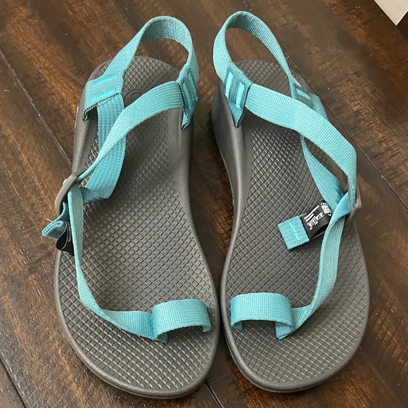 Chaco Bodhi Toe
Loop Sandal. NWOT - Picture 6 of 7